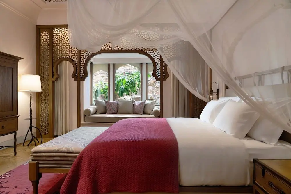 Six Senses Project Room